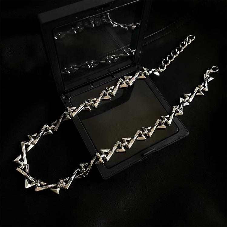European & American Z Letter Patchwork Necklace: Men's Hip-Hop Style Clavicle Chain with Niche Design.