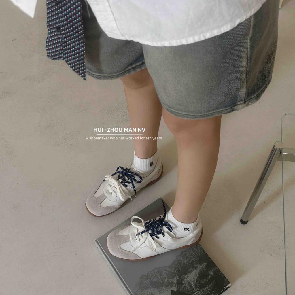 Niche Round Head Lace-up Casual Versatile Sports Little White Shoes 2025 New Minimalist Pair of Shoelaces Thick-soled German Training Shoes