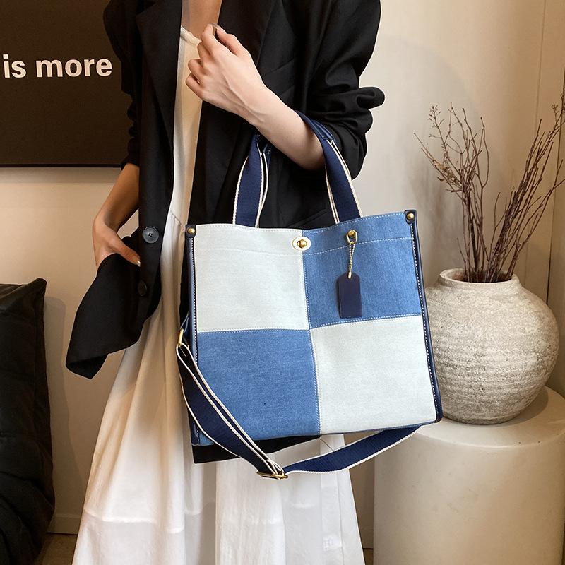 Korean version contrasting denim handbag women's 2025 new fashionable large-capacity tote bag retro messenger bag