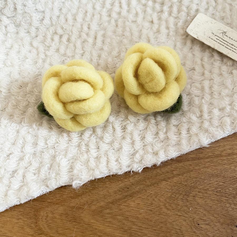 Flocking flower stud earrings autumn and winter sweet temperament versatile earrings light luxury niche elegant earrings women