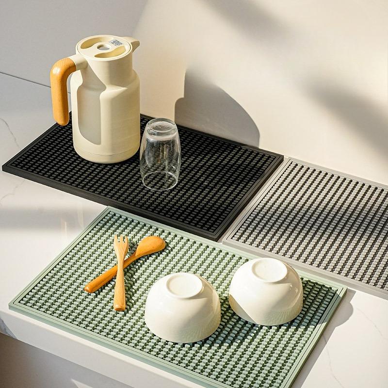 Folding Bar Counter Mat Silicone Water-draining and Heat-insulating Pills, Multi-sized Spliced Anti-slip Water-filtering Cup Mat