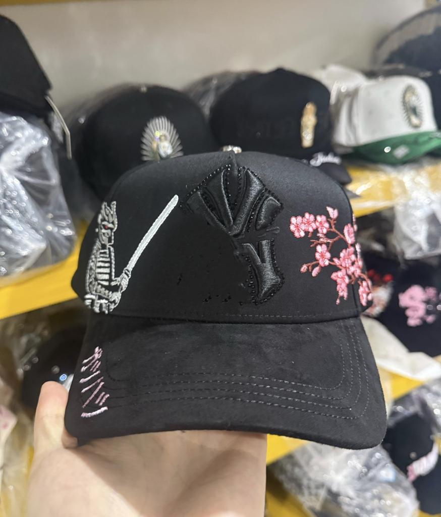 Wholesale Yo No Pesco Star Satin Lined Terry Dobby Embroidered Bling Sports Cap 5 Panel Rhinestone Brim Baseball Caps Barbas