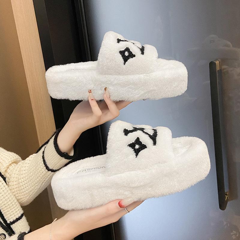 Pantoufles moelleuses populaires pour célébrités d'Internet pour femmes automne et hiver porter velours 2025 nouveau xiaoxiangfeng semelle épaisse marque tendance pantoufles en coton