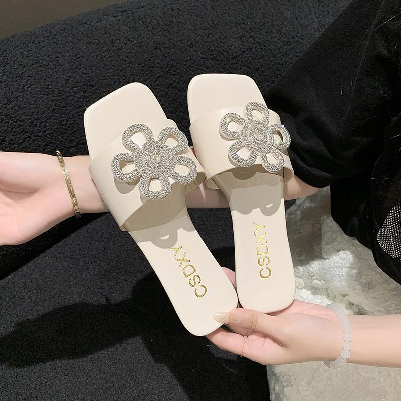 

Summer Slippers Women Flat Luxury Outdoor Beach Flip Flops Female Sandals Trend Brand Design Slides Shoes Woman Big Size 42
