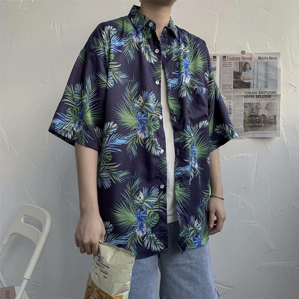 Men's Harajuku-Style Retro Floral Short-Sleeve Shirt: Hong Kong Ulzzang Beachwear with Sun Protection, Perfect for Couples.