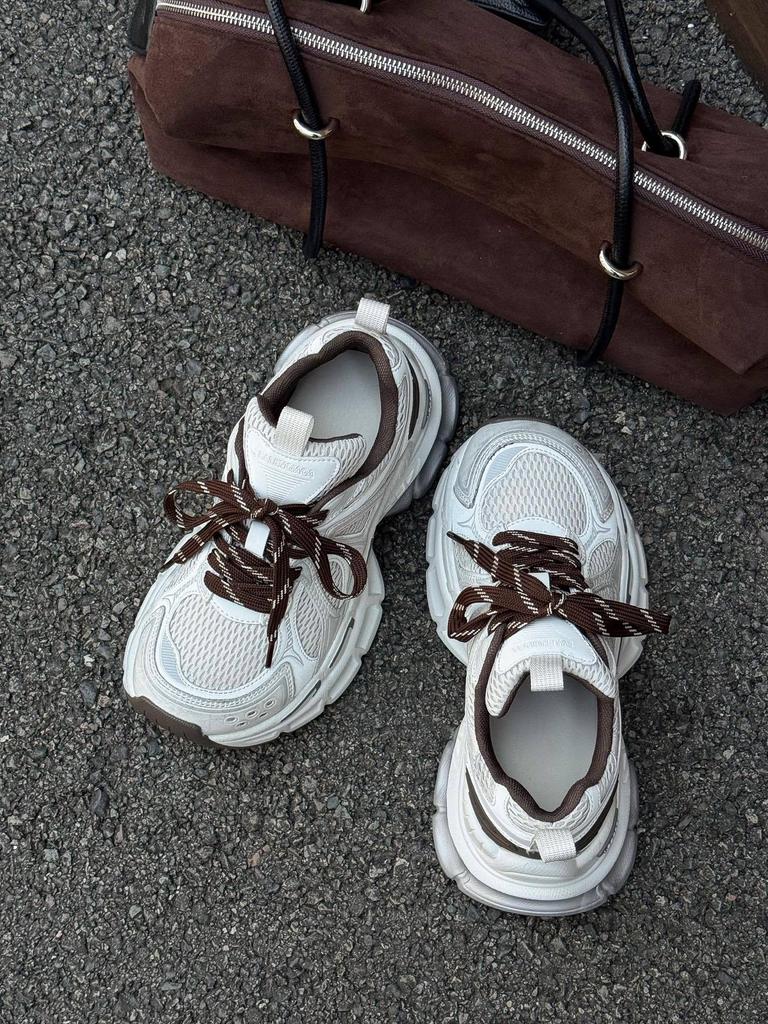 Plateauschuhe mit dicker Sohle, Damen, ins2025 Herbst, neue vielseitige atmungsaktive Mesh-Freizeitsportschuhe, trendige Schuhe