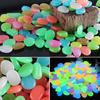 Piedras de Jardín Luminiscentes, Guías Nocturnas de 1 cm de Rocas Luminosas, Piedras Decorativas para Acuario, Piedras Resinosas Brillantes para Paisajismo Exterior y Caminos