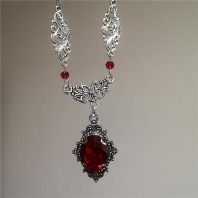 Gothic Vintage Red Crystal Pendant Chain Choker Necklace For Women Halloween Party Personalized Neck Jewelry Accessories