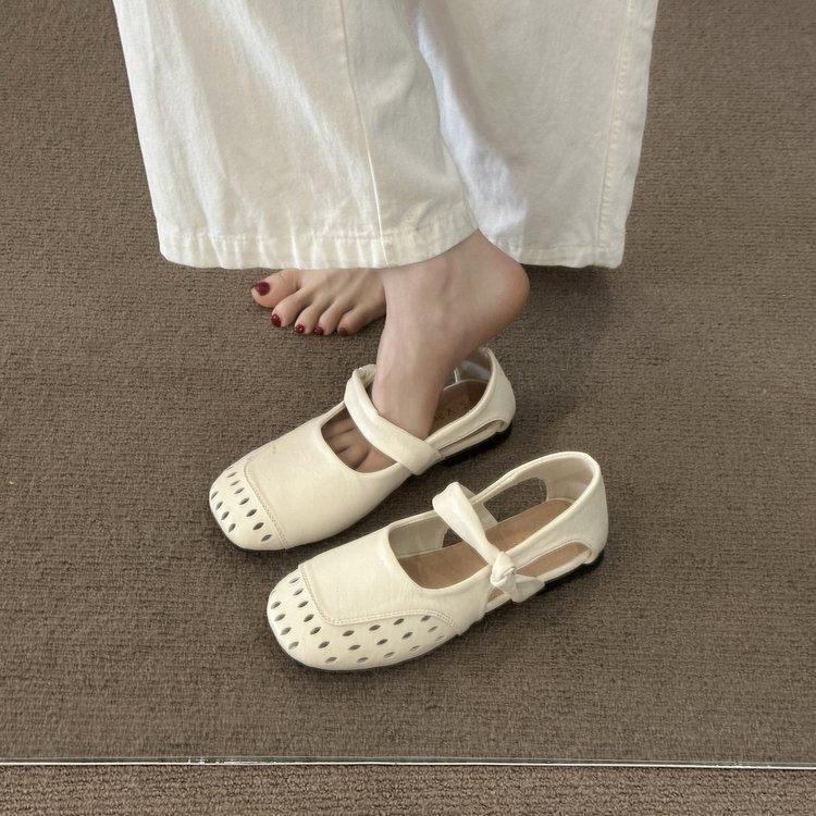 Soft-soled Mary Jane sandals women's 2025 summer shallow mouth hollow hole ballet flats French small single shoes tide