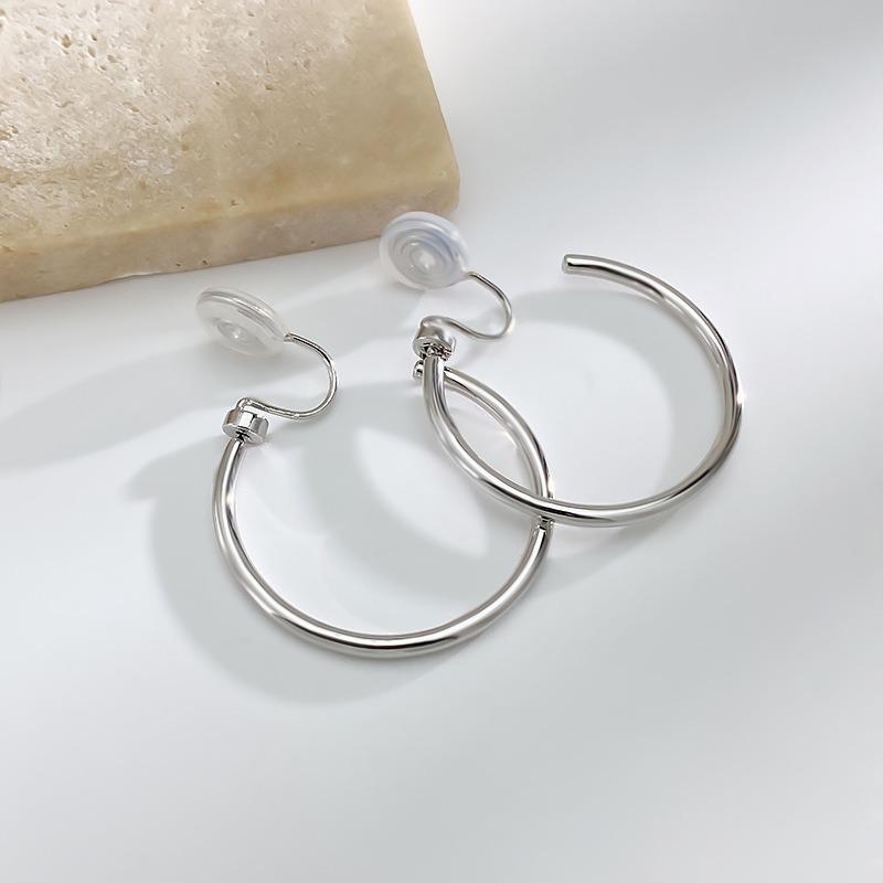 Zhao Lusi Style Simple Mosquito Coil Earrings - Versatile Winter Ear Clips In Round and Square Designs