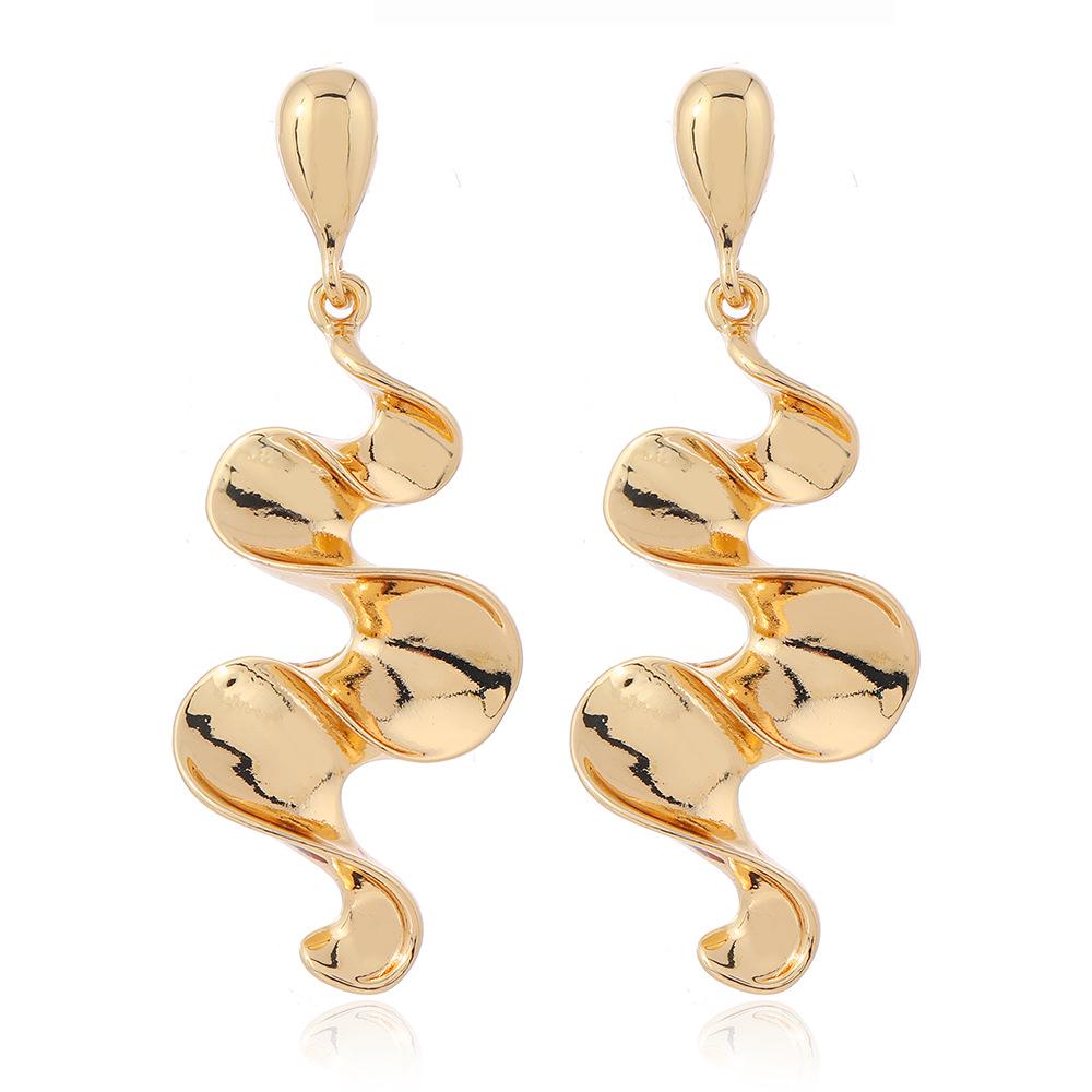 Versatile Irregular Geometric Hollow Gold Earrings for Women