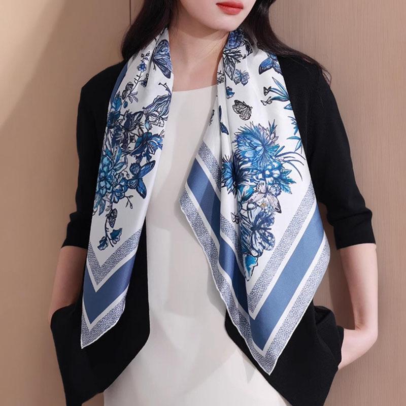 Women's Vintage Paisley Faux Silk Scarf: Versatile Headband, Hair Tie, Bag Accessory for Spring & Autumn.