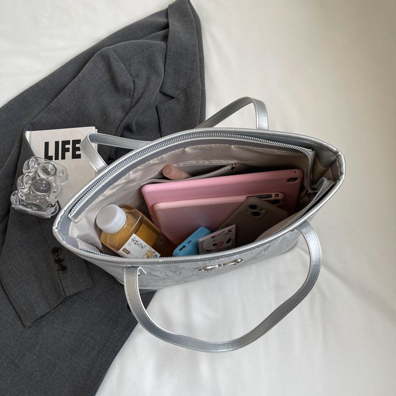 2025 Women's Large-Capacity High-End Fashion Tote: Autumn/Winter Single-Shoulder Versatile Commuter Bag