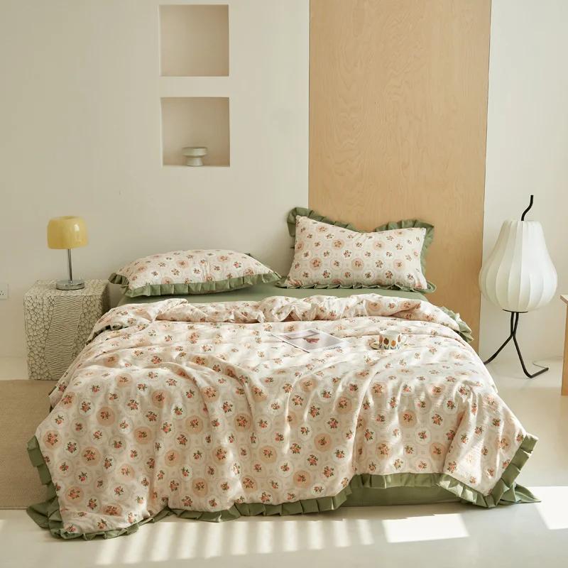 Botanical Flowers Pattern Ruffled Quilt Summer Cool Air Conditioning Quilt Skin-friendly Soft Thin Blanket for Kids Boys Girls