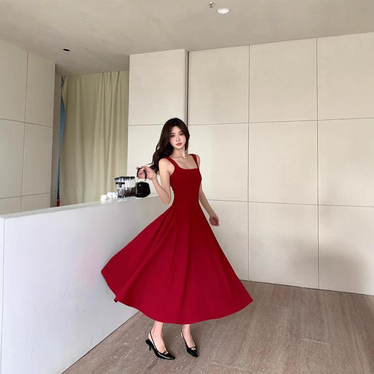 Red Medium and Long Simple Summer New Fashion High Sense French Temperament Small Suspender Dress