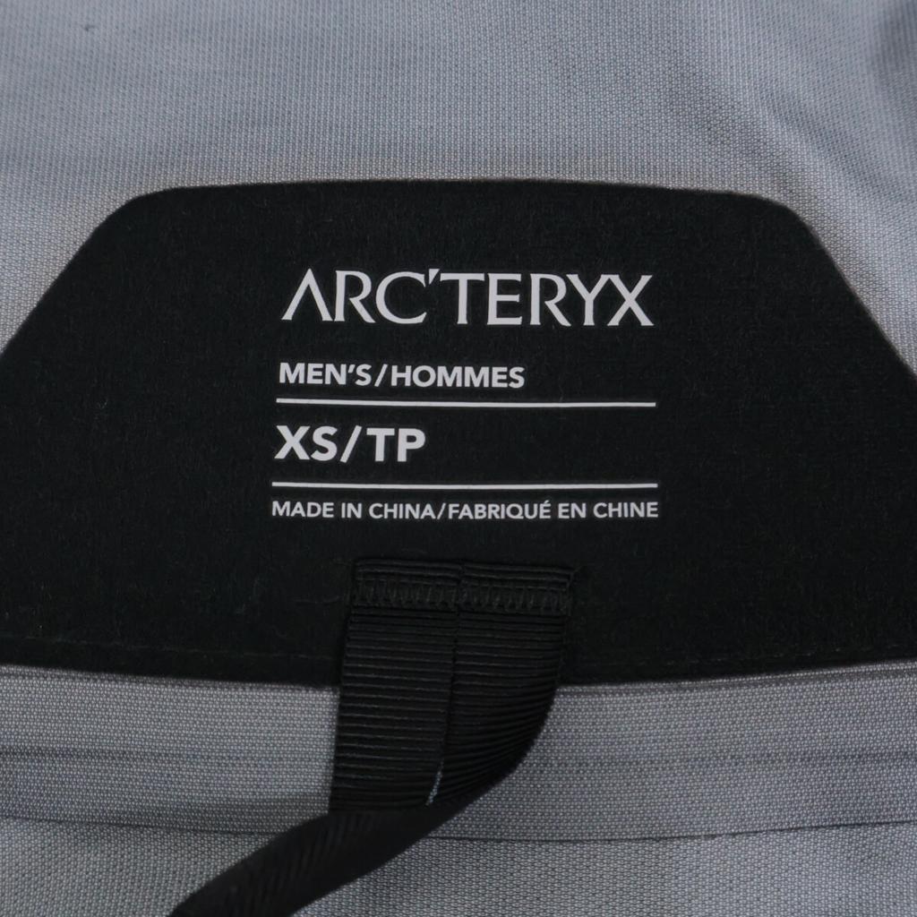 ARC'TERYX Brand New, Unused, 2022 Model, X000005599, Nylon GORE-TEX Beta Jacket Jacket XS NavyUsed