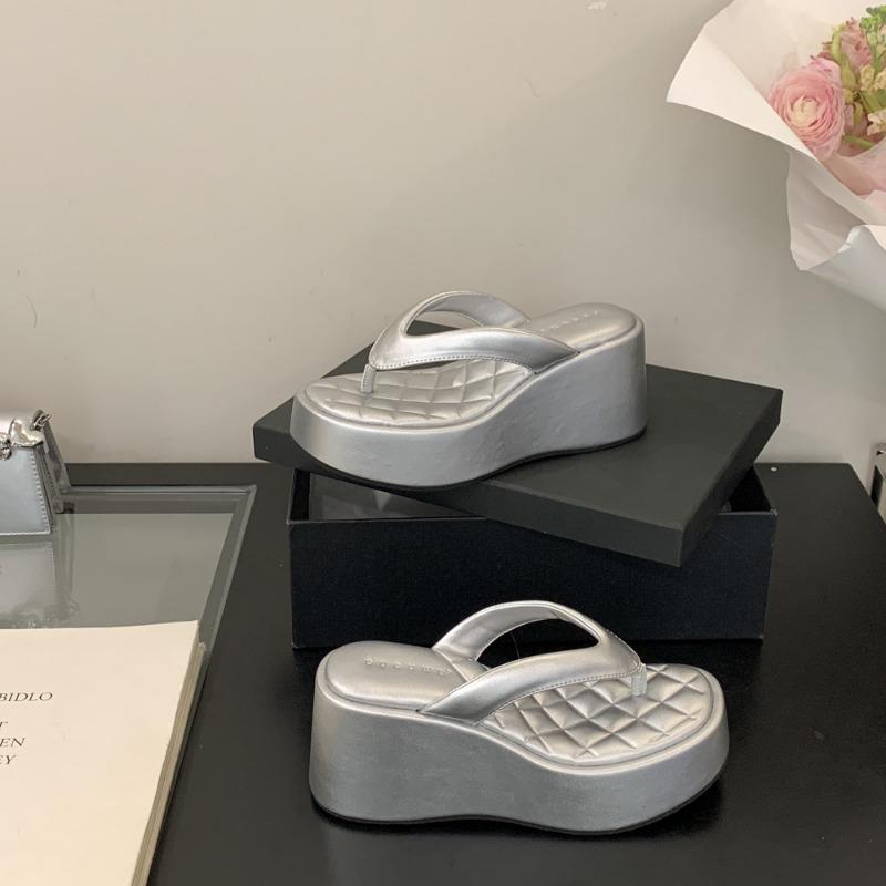 Small Flip-flops Sandals, New Outer Wear, Summer Feeling, Fashion Increase, Thick Bottom Slope Heel, Summer Slippers Women