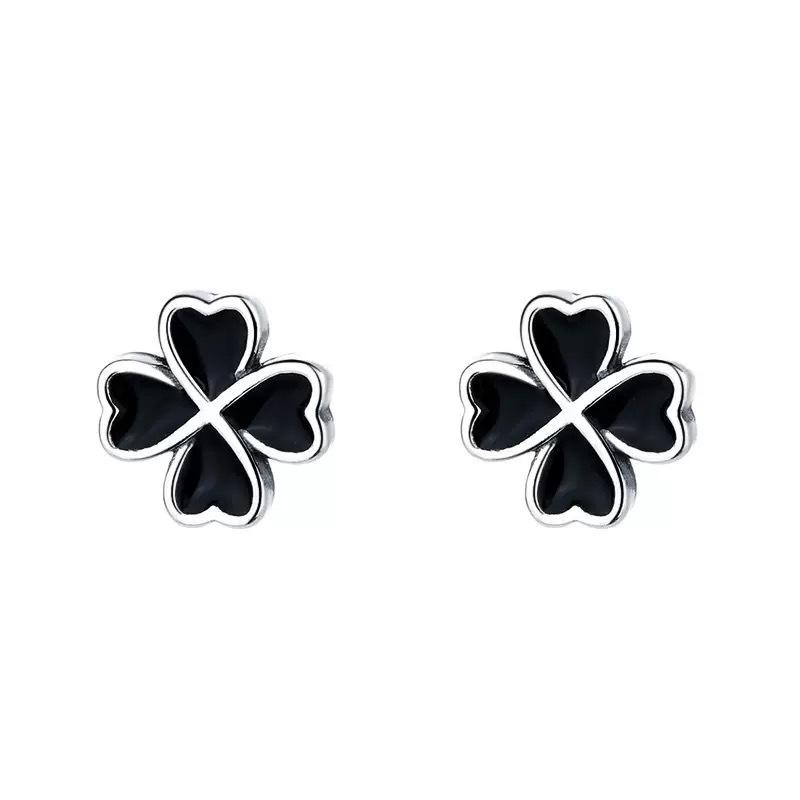 Color Art S925 Black Four-Leaf Clover Heart Earrings - Women's Fashion Silver Needle Jewelry