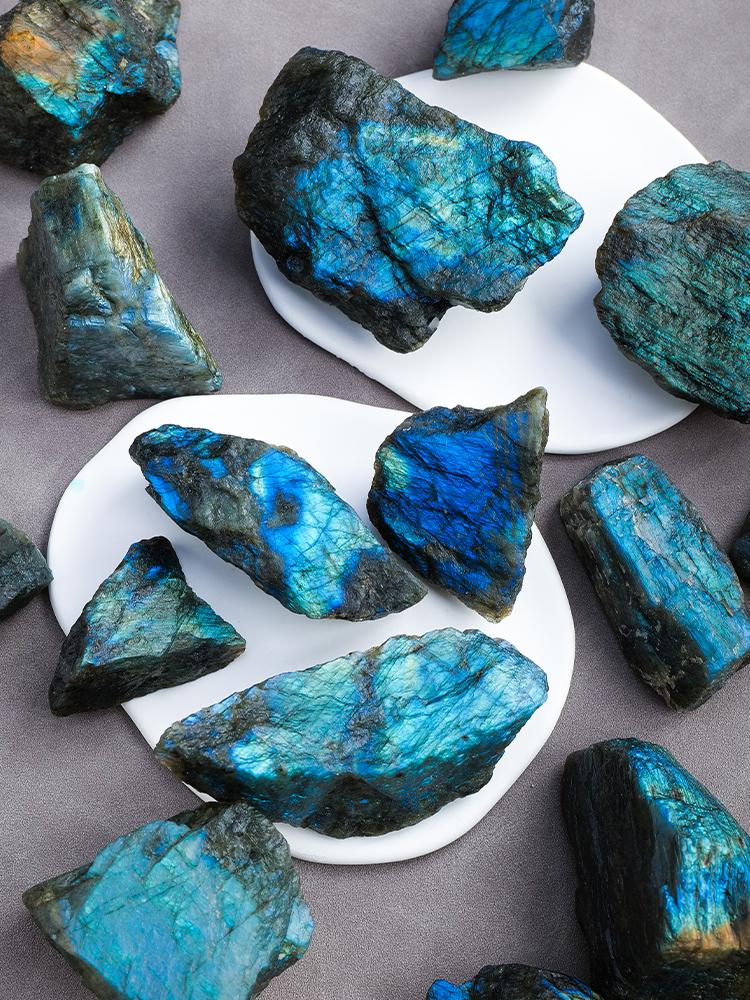Labradorite Gray Moonstone Crystal: Aromatherapy Diffuser & Fish Tank Landscaping Stone