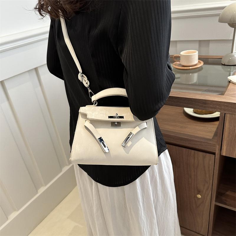 Simple Small Square Bag Popular Niche Handbag Small Bag for Women's Spring New Retro Fashion Crossbody Bag