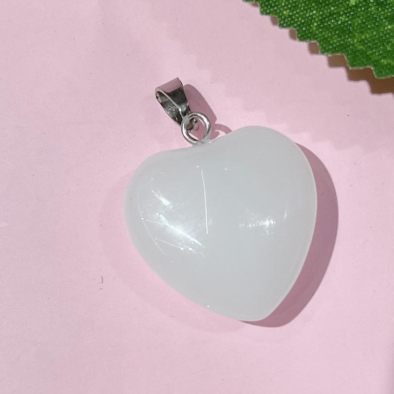 Natural Crystal Agate Heart Pendant Sweater Chain, 20mm Gemstone.