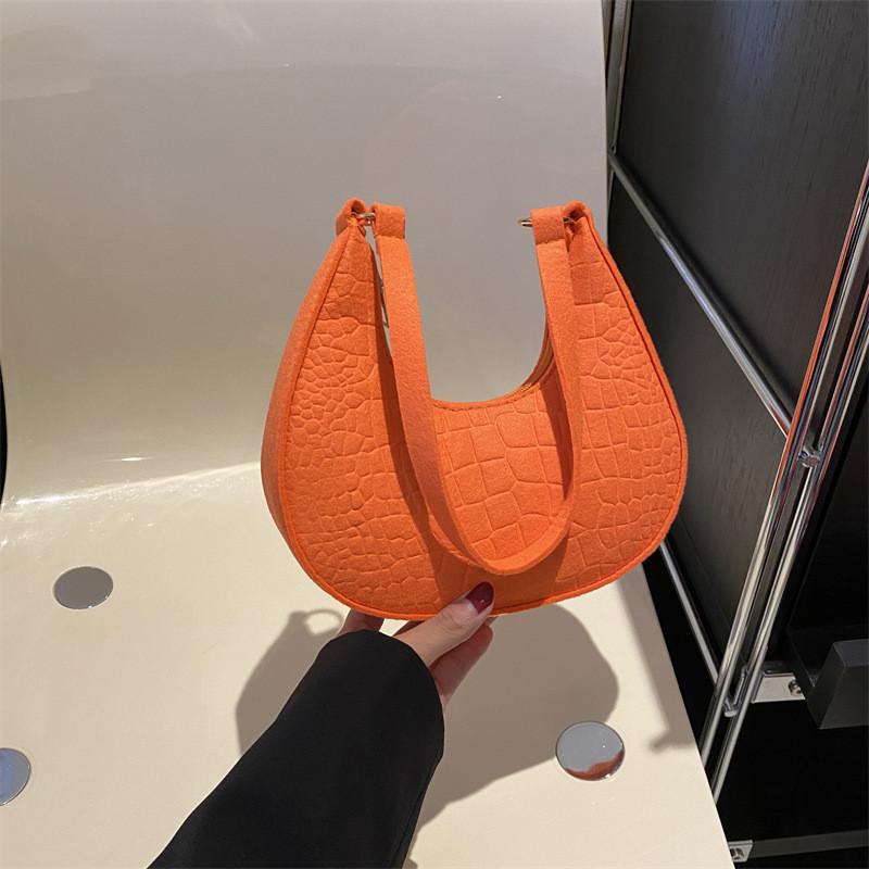 

Fashionable Simple Pu Crescent Bag For Women In Orange Brown Perfect For Daily Use помаранчевий
