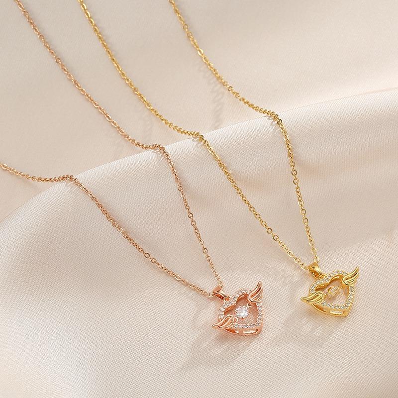 Fashion Simple Heart Wing Titanium Steel Clavicle Necklace Women