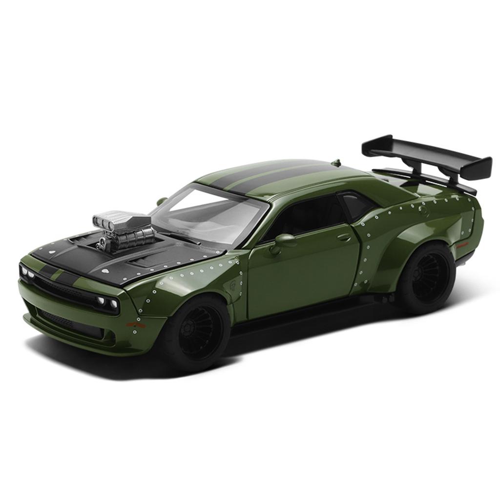 1: 36 Dodge Challenger Alloy Car Model Modified Version, Detachable and Assembled Children's Toy Car Ornament