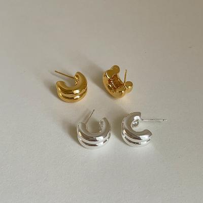 Glänzende, doppellagige Ohrstecker aus Metall mit C-Ring für Damen, kalter Wind, Nische, exquisit, elegant und modisch, vielseitige Ohrringe und Ohrringe.