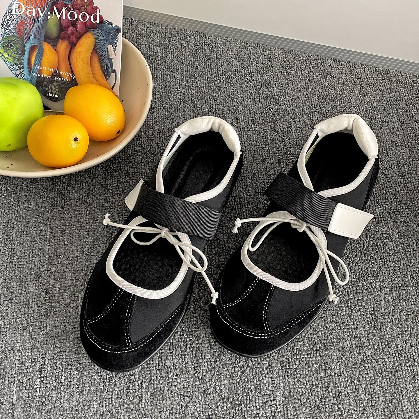 

Black retro round head light mouth flat-soled single shoes women s summer 2025 new versatile skirt soft-soled Mary Jane shoes 35 чёрный