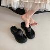 Increase the height of fashion and high sense of leisure beach pinch sandals 2025 summer new thick-soled flip-flops women's wear