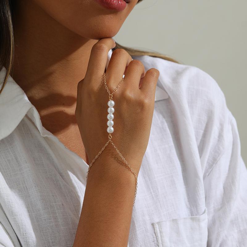New Simple Pearl Finger Bracelet for Women Exquisite Sweet Beaded Bracelet Boho Casual Hand Chain Vintage Versatile Jewelry Gift