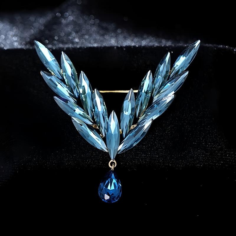 

High-end Crystal Angel Wing Brooch with A Sense of Design and A Niche Suit Brooch