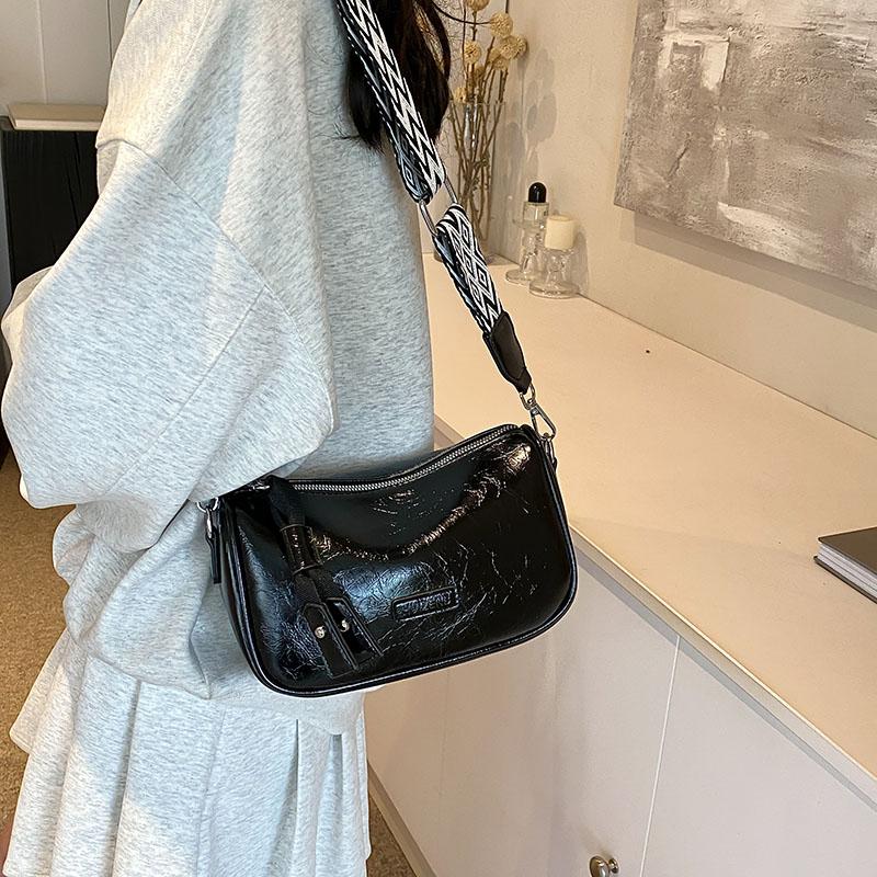 Retro Maillard Pillow Bag for Women  New Wide Shoulder Strap Single Shoulder Crossbody Bag Large Capacity Boston Underarm