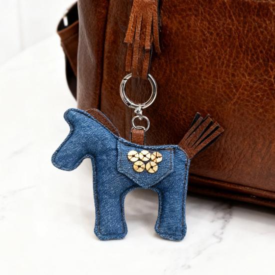 Plush Horse Bag Pendant Fuzzy Horse Backpack Charm Cute Horse Pendant with Golden Coins Lucky Keyring Gift for Family Friends