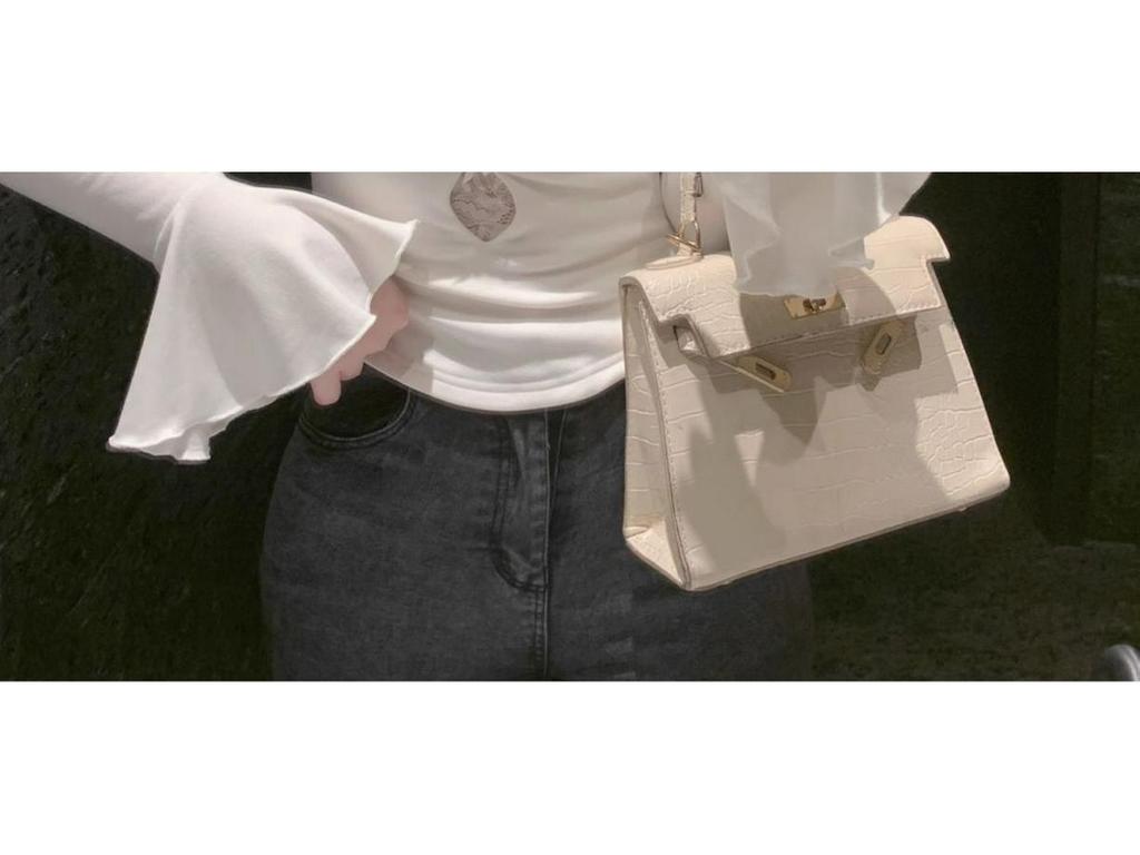 Lace Patchwork Long Sleeve Slim Fit T-shirt - Trendy Autumn/Winter Women's Fashion