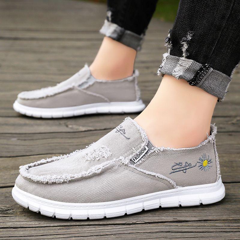 Cloth shoes men's soft soles are breathable and not tired, summer casual shoes embroidery one-pedal tooling shoes men