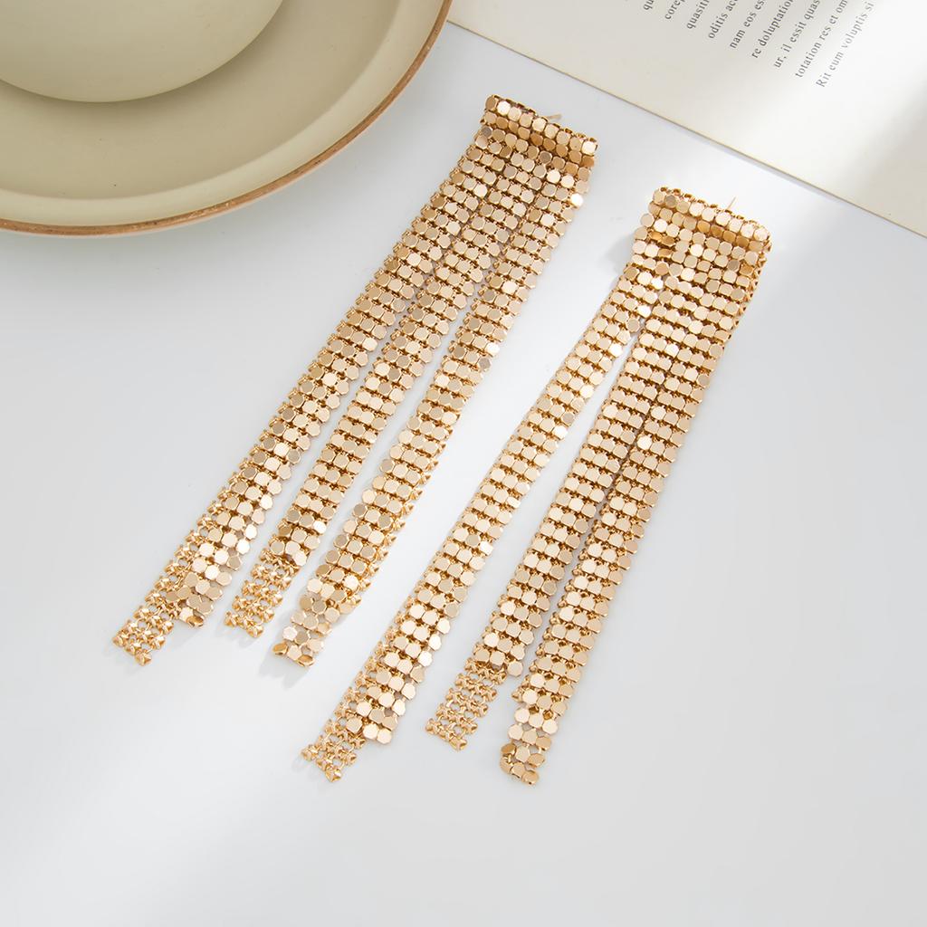 SHIXIN Luxury Metal Sequin Tassel Drop Earrings Women Exquisite Shiny Geometric Long Pendant Earrings Party Jewelry Accessories