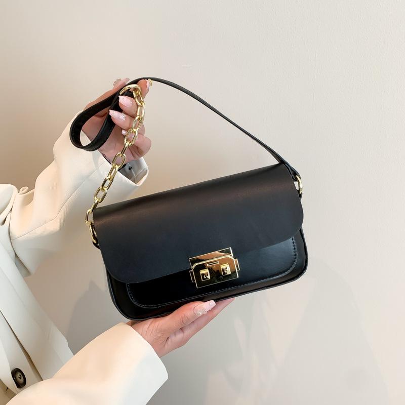 Retro fashion simple texture shoulder bag 2025 spring new versatile ins underarm bag temperament small square bag tide