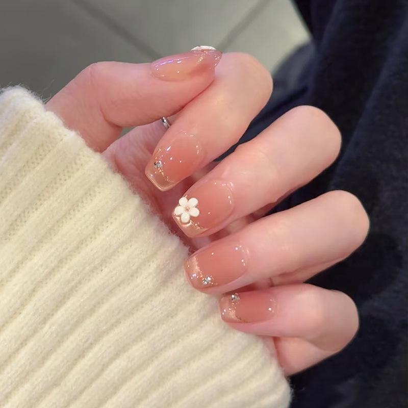 French High-End Handmade Wearable Nail Tips - Sweet Floral Style by Xiaohongshu