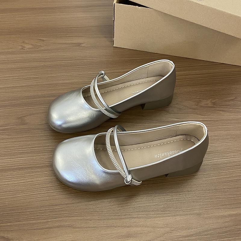 French evening breeze silver Mary Jane shoes women's 2025 summer new models with skirts, small leather shoes, thick heel, beautiful single shoes