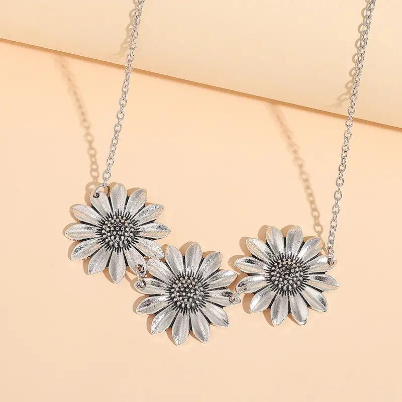 European and American Retro Style Three Sunflower Dangling Necklace Color Necklace