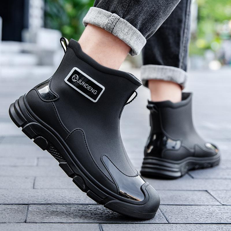 Couple Rain Shoes Men's and Women's Summer Short Tube Water Shoes Waterproof and Non-slip Outdoor Wear-resistant Sea Rain Boots