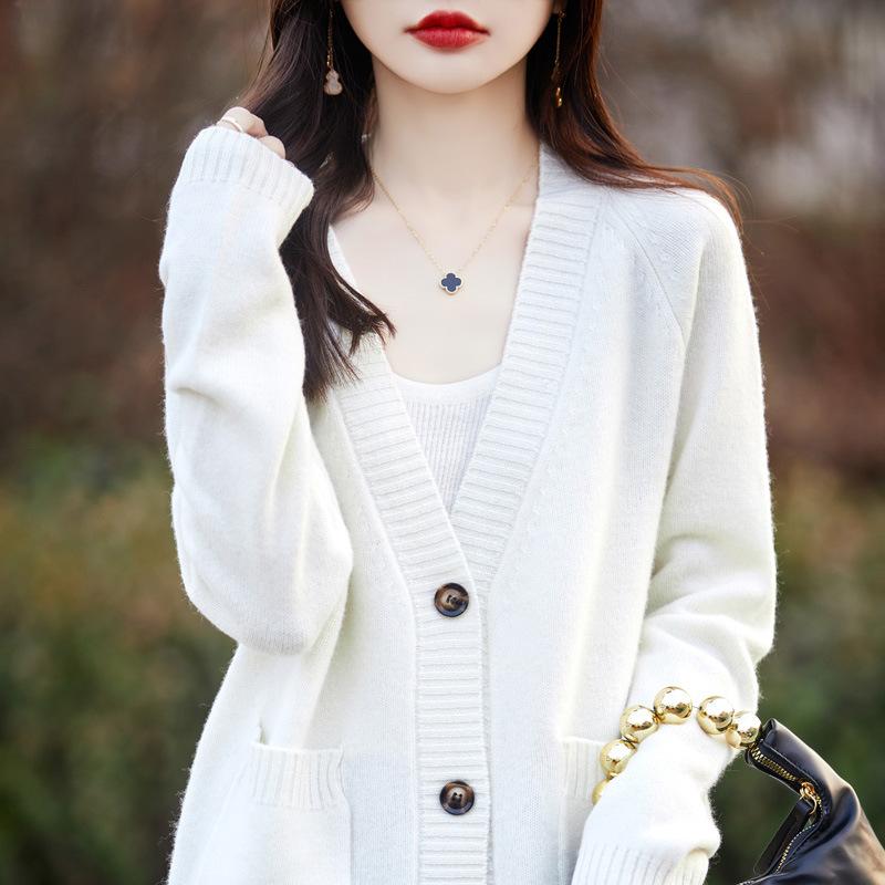 Knitted Sweater Loose Early Autumn New Women's Sweater Jacket Short Thickened Women's High-end Lazy Wind Cardigan