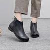 Weichsohlige weichseitige Martin-Stiefel Damen flachsohlige Samt-Retro-Lederschuhe Herbst und Winter neue kurze Mutterschuhe mittelalt und älter