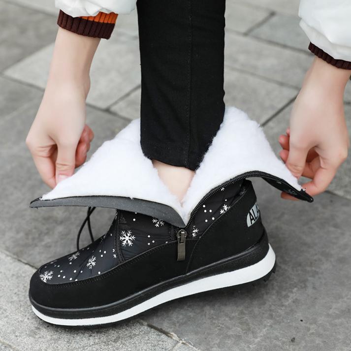 Winter Snow Boots High Tube Women's Plush Thickened Warm Cotton Shoes Women's Outdoor Thick Soled Waterproof and Antiskid Casual Cotton Shoes