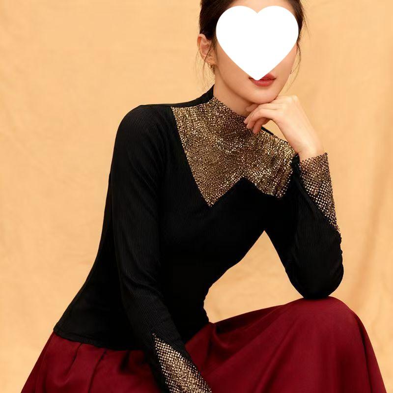 Heavy Rhinestone Long-Sleeve Warm Turtleneck Shirt for a Slimming, Youthful Look