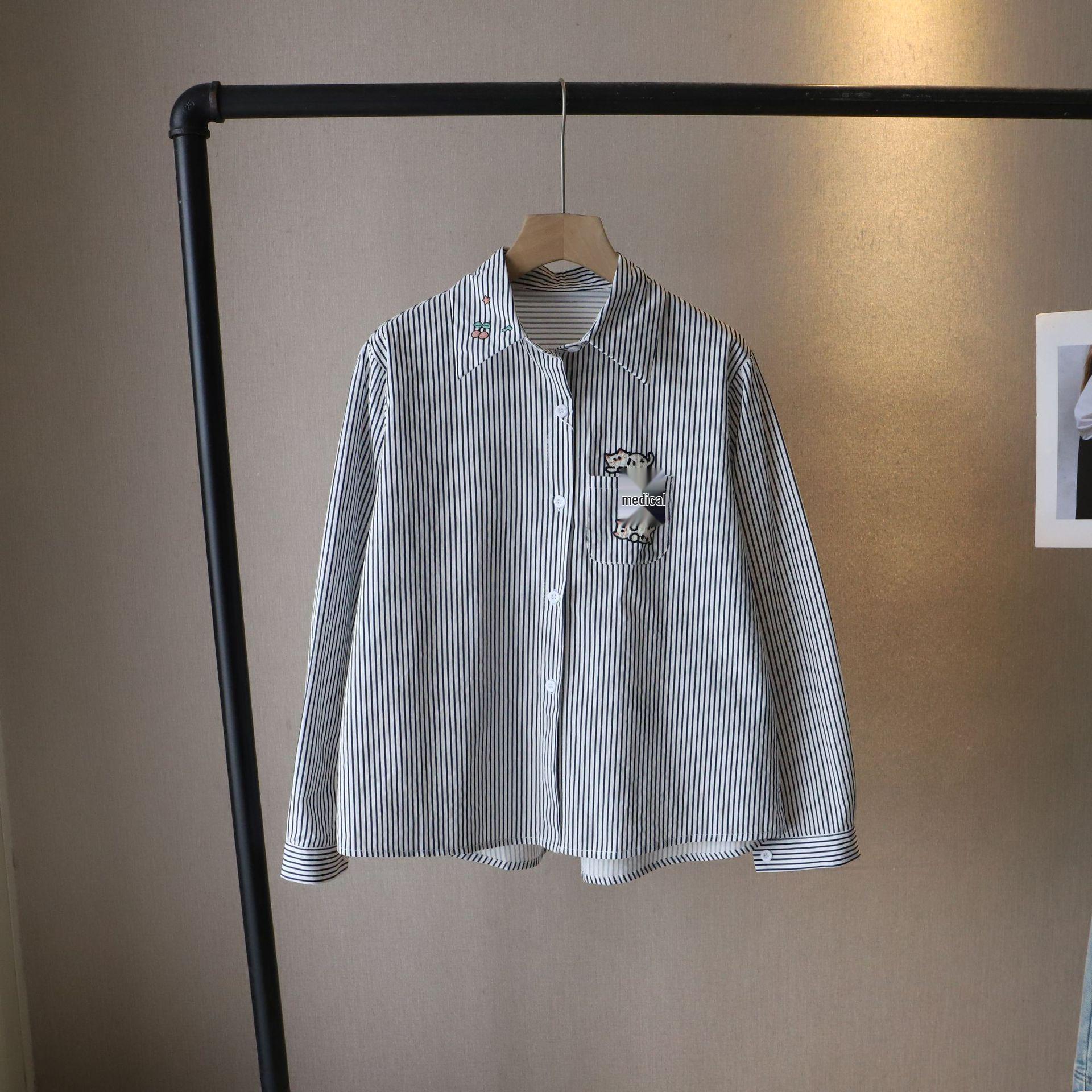 

Весна 2025 Женская полосатая рубашка в корейском стиле с вышивкой кошки, свободного кроя, с длинным рукавом, модная и универсальная One Size королевский синий