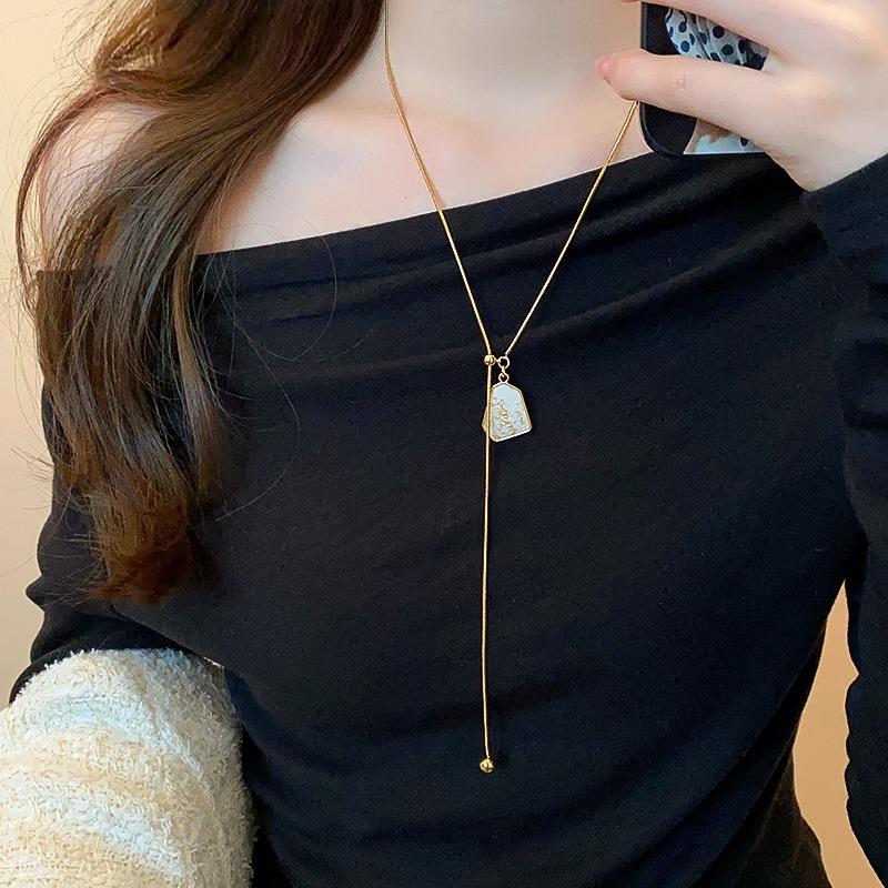 Gold Plated Irregular Round Pendant Necklaces for Women Luxury High-end Adjustable Necklace Fashion Charm Jewelry Daily Wear