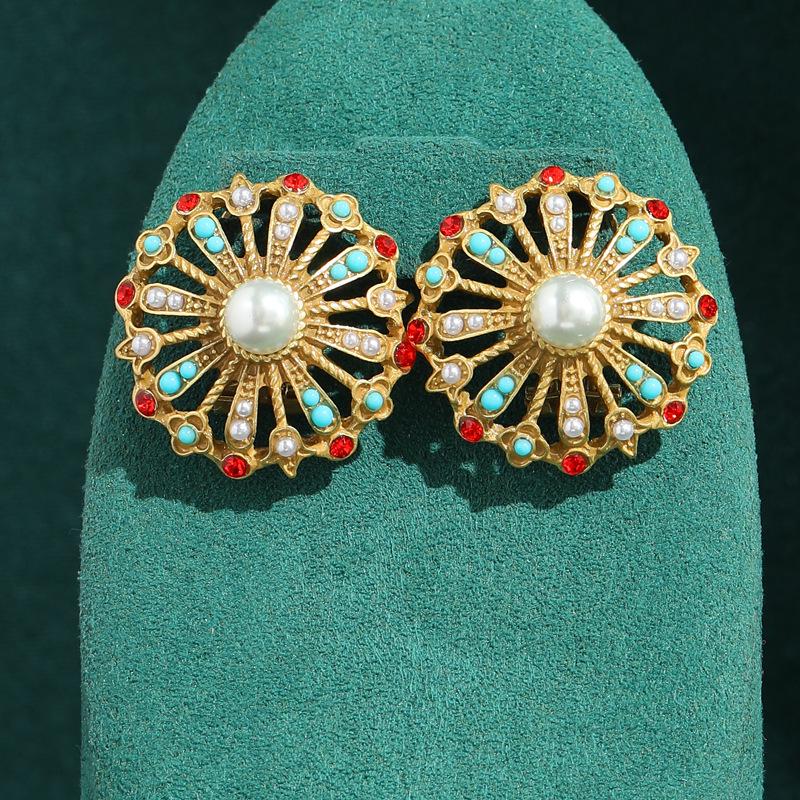 Yong Nuo Vintage Retro Jewelry: High-End, Colorfast Antique Earrings